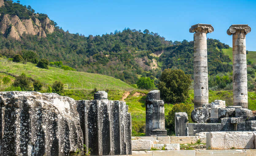 Sardes ve Bin Tepe Lidya Tümülüsleri
