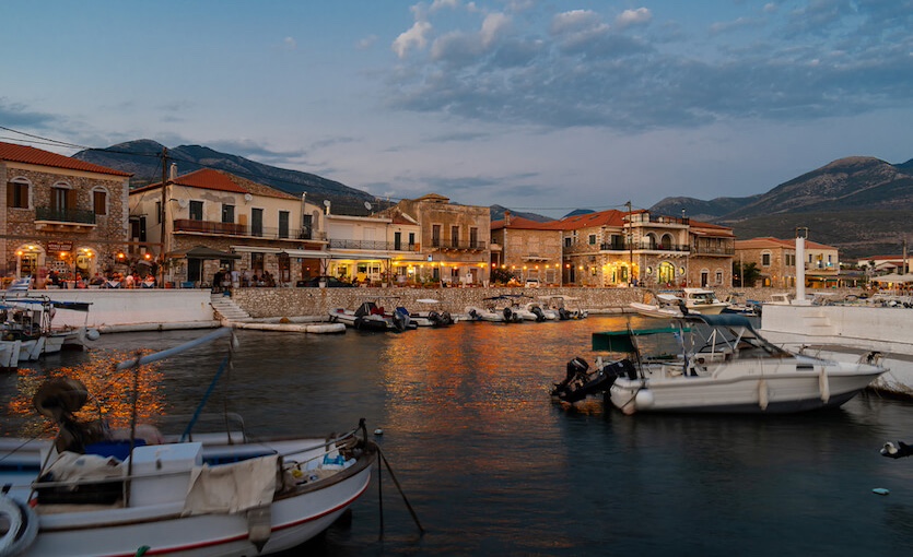 Before Üçlemesi Pylos Kasabası