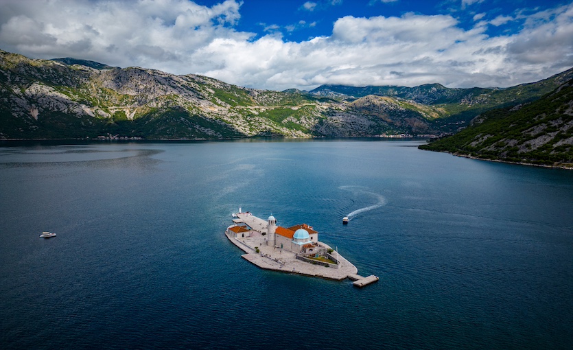 Karadağ Koto Leydilerin Kayası