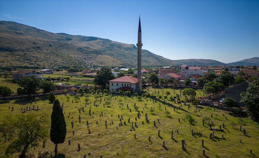 Karadağ Nizam Camii