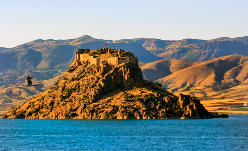 Pertek Kalesi, Elazığ